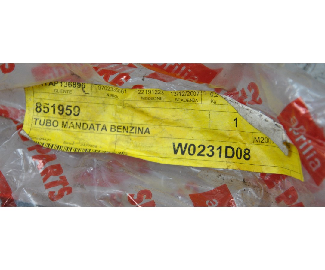 Tubo Mandata Benzina Aprilia Caponord ETV 1000 dal 2001 al 2007 Cod 851959  1643983836762