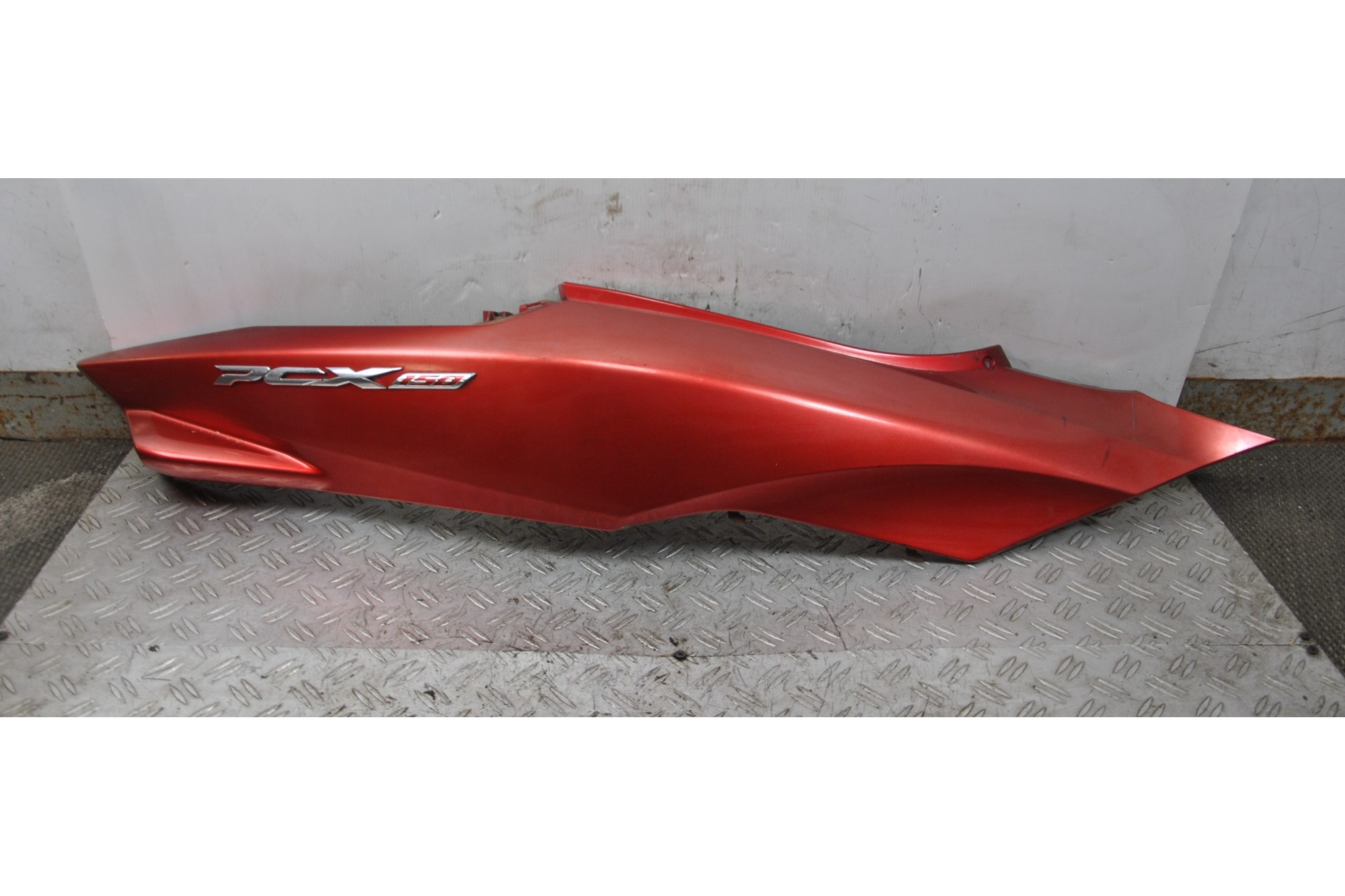 Carena Fianchetto Posteriore Laterale Destro Honda PCX 125 / 150 Dal 2014 al 2016  1644504631040