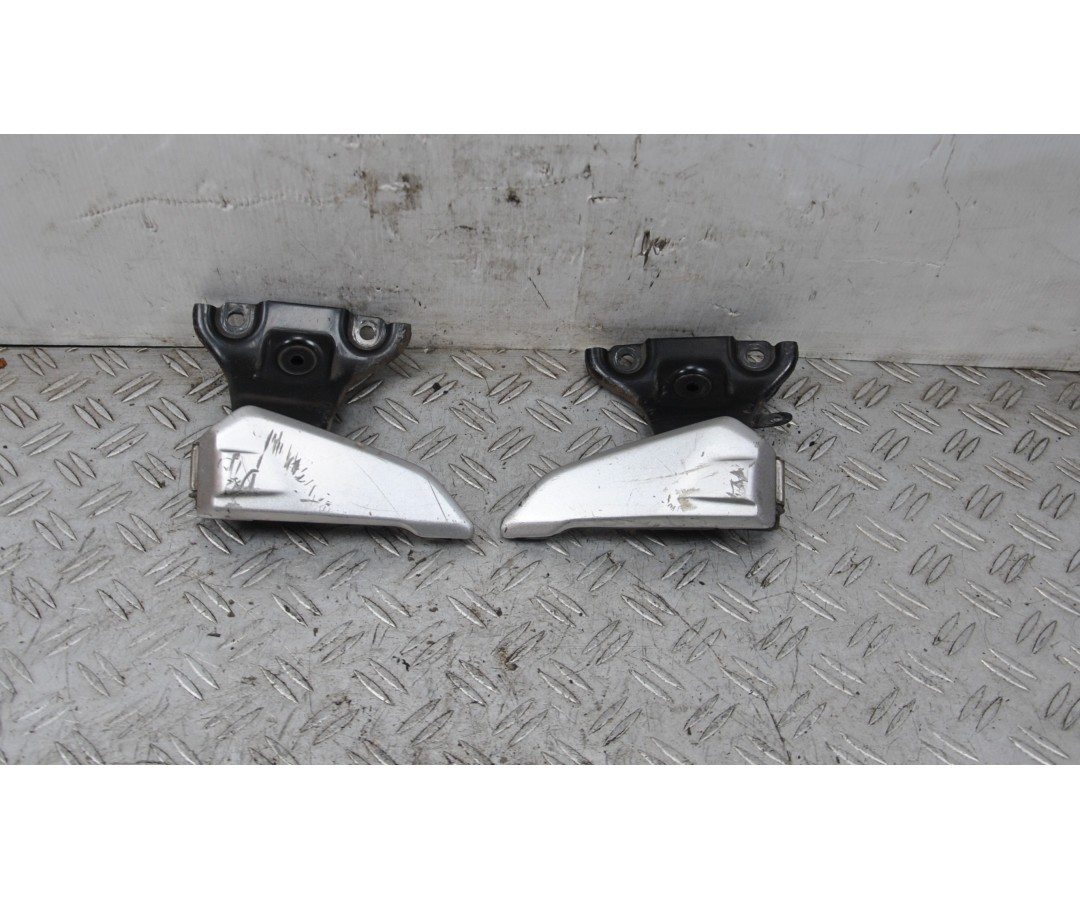 Coppia Pedane Poggiapiedi passeggero Honda Sh 125 / 150 ie dal 2013 al 2017  1644939339092