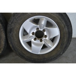 Coppia di gomme e cerchi Nissan Terrano II Dal 1993 al 2005 Misura 235/70 R16 106 T 6 fori  1645197861226