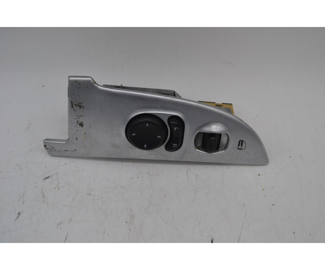 Pulsantiera alzacristalli anteriore SX Jeep Cherokee Dal 2008 al 2012 Cod 397540  1645695484118