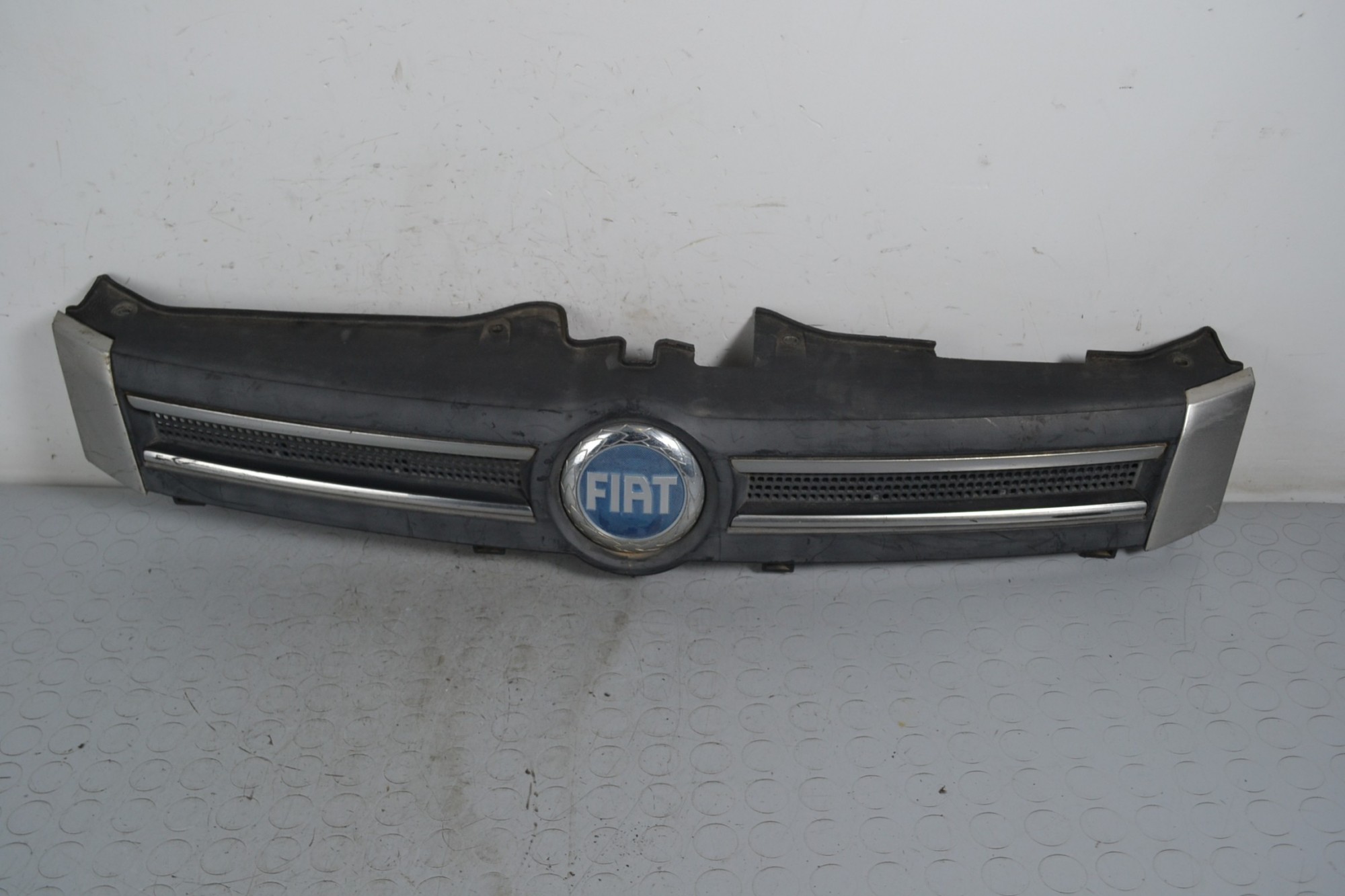 Griglia anteriore Fiat Panda Dal 2003 al 2012 Cod 735353899  1645802659484