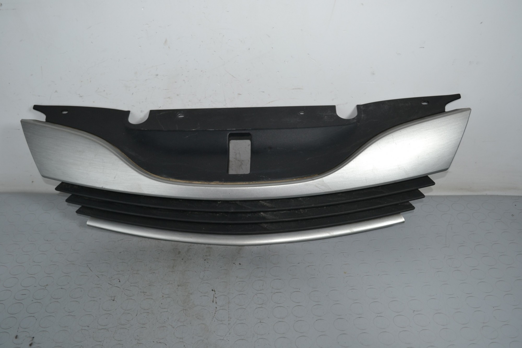 Griglia Anteriore Renault Laguna II dal 2000 al 2005 Cod 8200012581  1646034587149