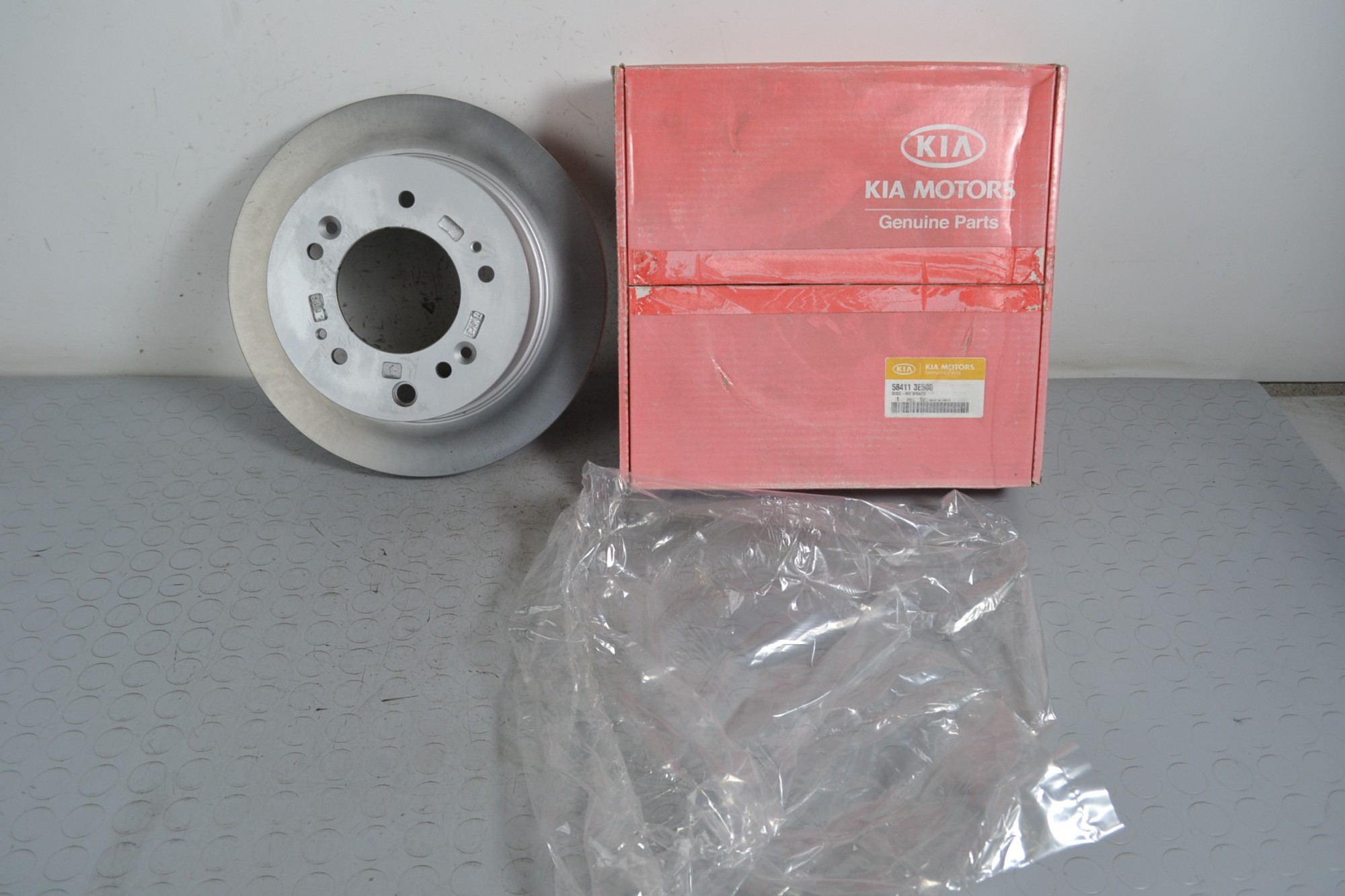 Disco freno posteriore ventilato Kia Sorento I Dal 2002 al 2009 Cod 58411-3E500  1646314274752