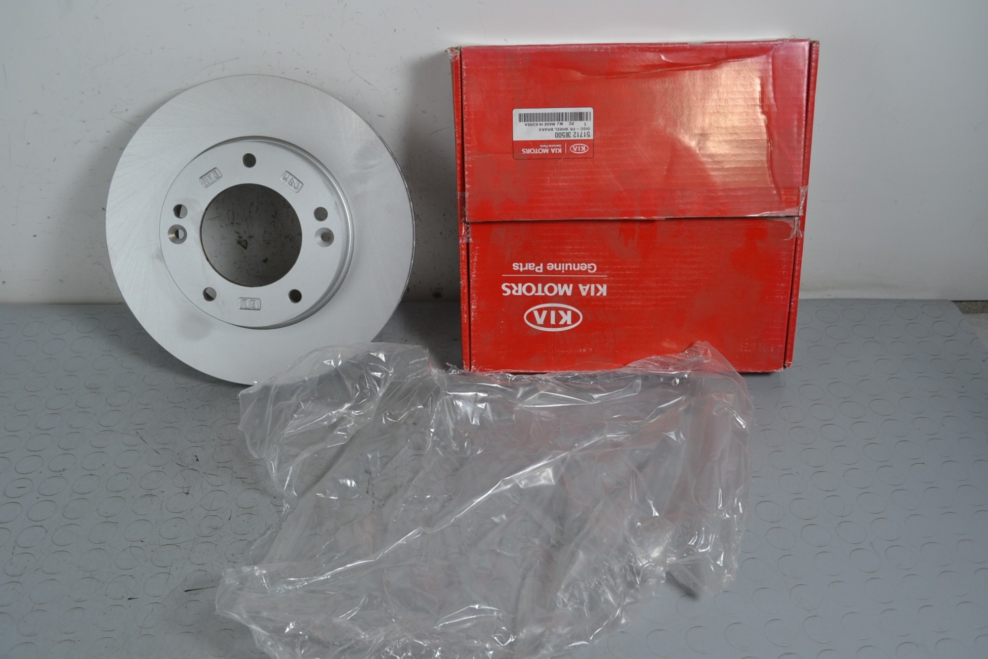 Disco freno anteriore ventilato Kia Sorento I Dal 2002 al 2009 Cod 517123E500  1646315712123