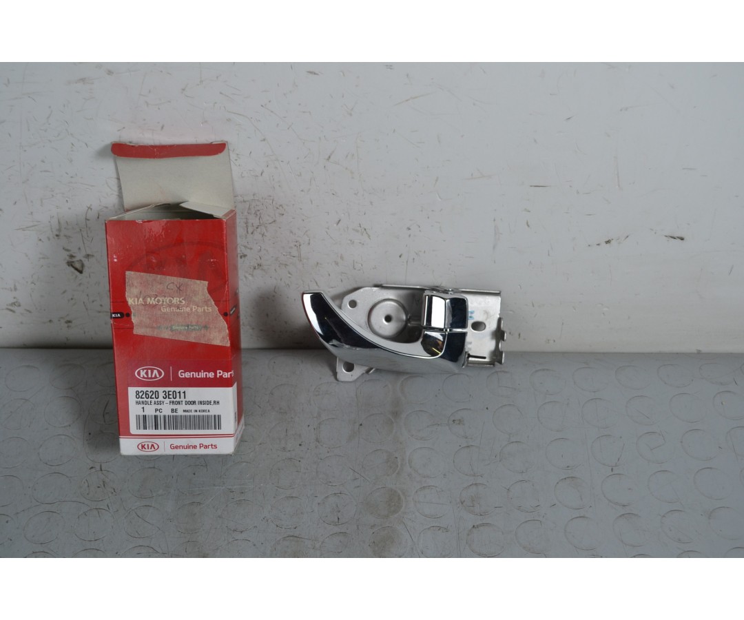 Maniglia Interna Anteriore DX Kia Sorento BL dal 2002 al 2009 Cod 826203e011  1646323281604