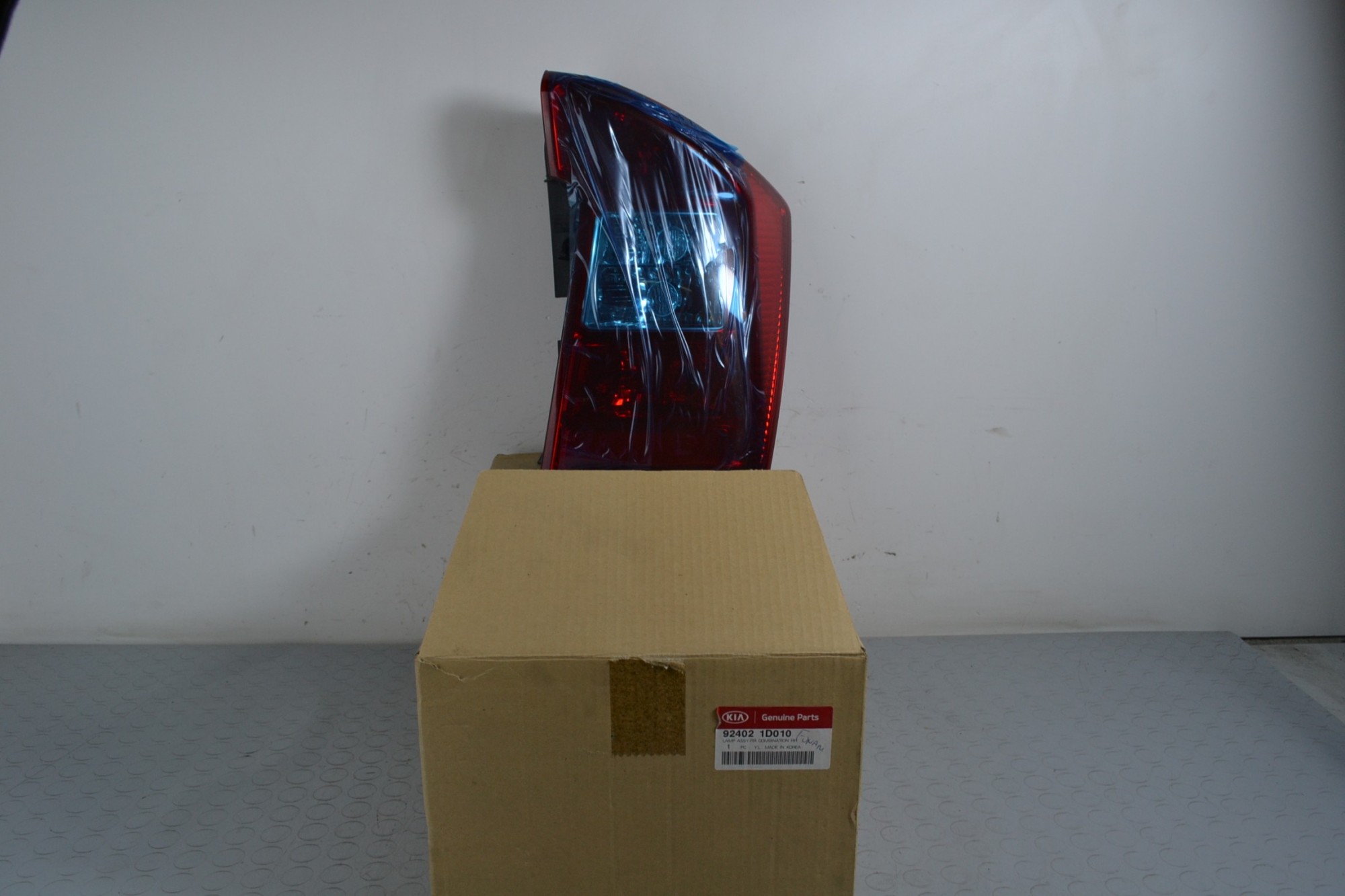 Fanale stop posteriore DX Kia Carens Dal 2006 al 2013 Cod 924021D010  1646404470750