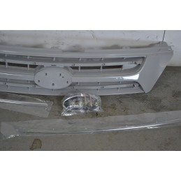 Griglia anteriore e logo KIA Kia Carnival Dal 2005 al 2014 Cod 863504D001  1647338991373