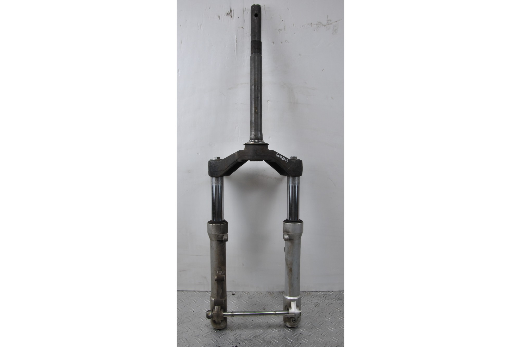 Forcella Peugeot Satelis 250 dal 2006 al 2012  1647359233766