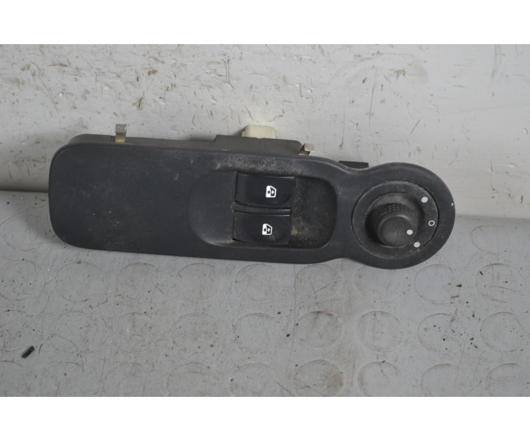 Pulsantiera Alzacristalli Anteriore SX Renault Modus dal 2004 al 2013 Cod 8200277630  1647421176724