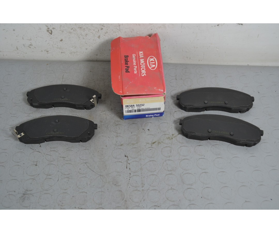 Set Pastiglie Freni Anteriori Kia Carnival dal 1998 al 2001 Cod 0k58a3323z  1647590260781