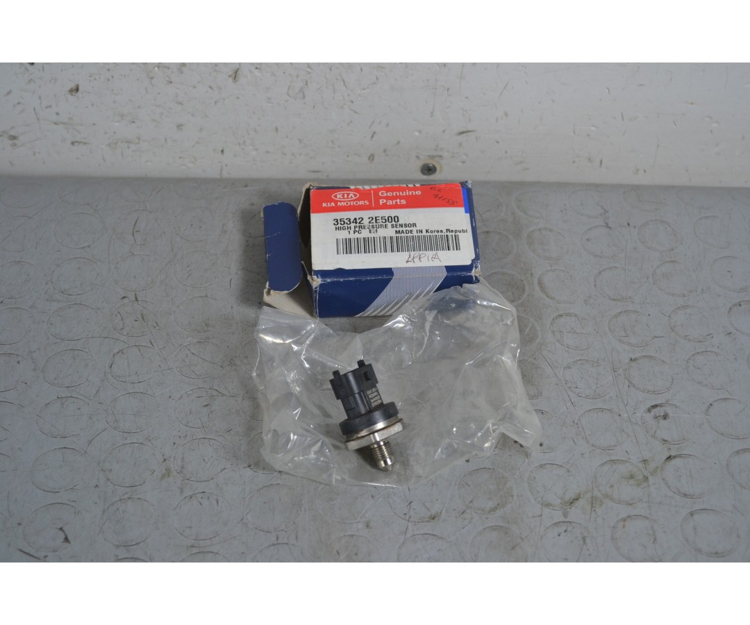 Sensore Di Pressione Carburante Kia Sportage Dal 2004 al 2010 Cod 353422E500  1647949321538