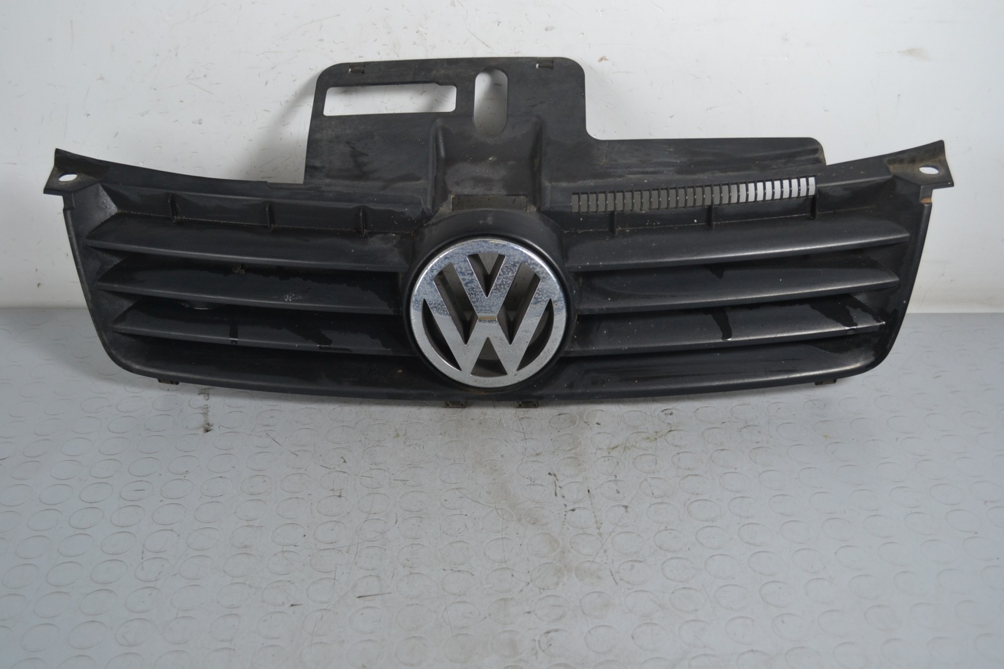 Griglia Anteriore Volkswagen Polo 9N dal 2001 al 2005 Cod 600853651  1647957690763