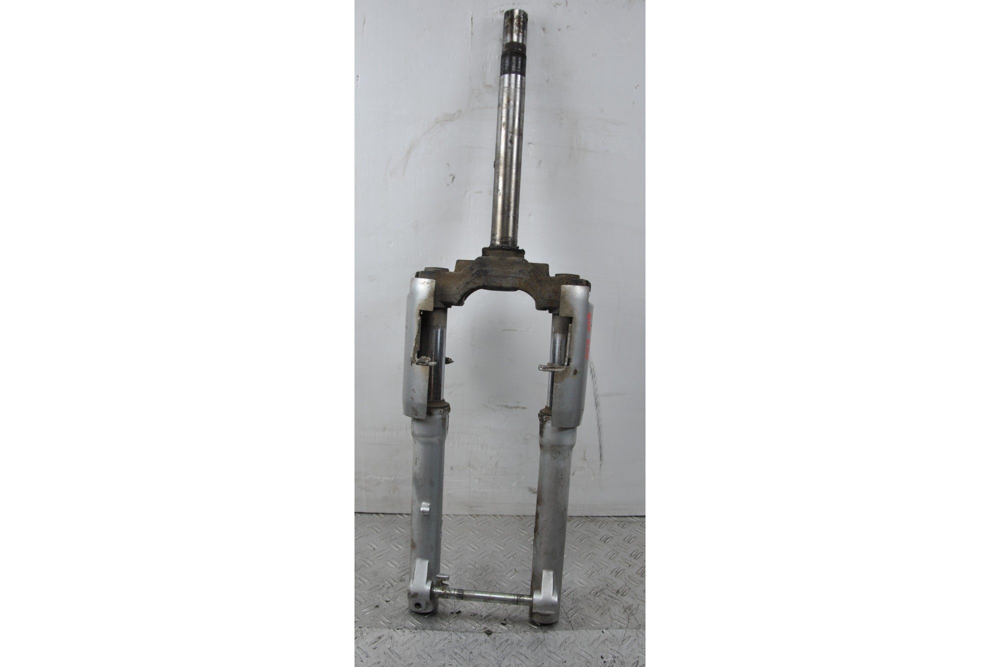 Forcella Aprilia Scarabeo 250 dal 2006 al 2012  1648624949047