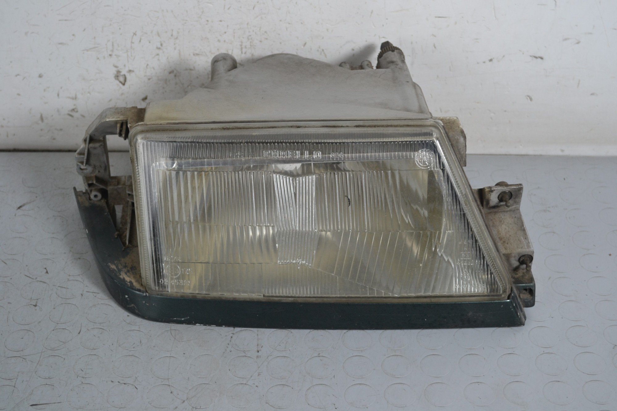 Faro Anteriore DX Alfa Romeo 33 dal 1989 al 1995 Cod 0245231  1648736791077