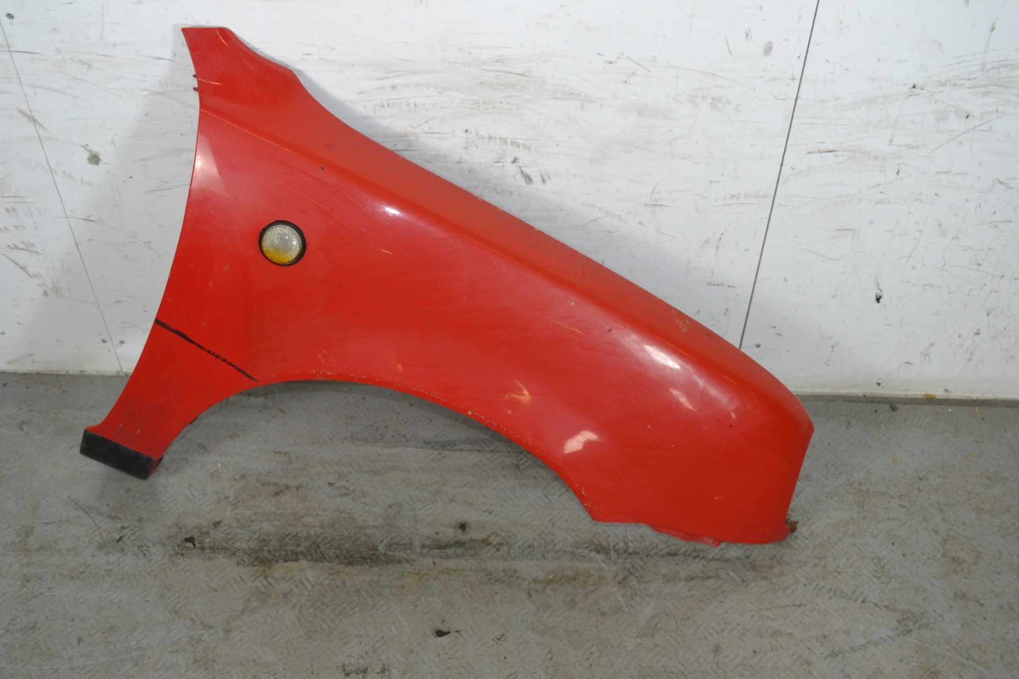 Parafango anteriore DX Nissan Micra K11 Dal 1992 al 2002 Colore rosso  1648822481837