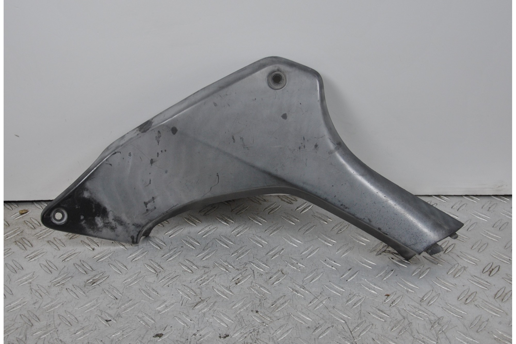 Carena Fianchetto Laterale Centrale Destro Honda Hornet 600 dal 1998 al 2000  1649407464610