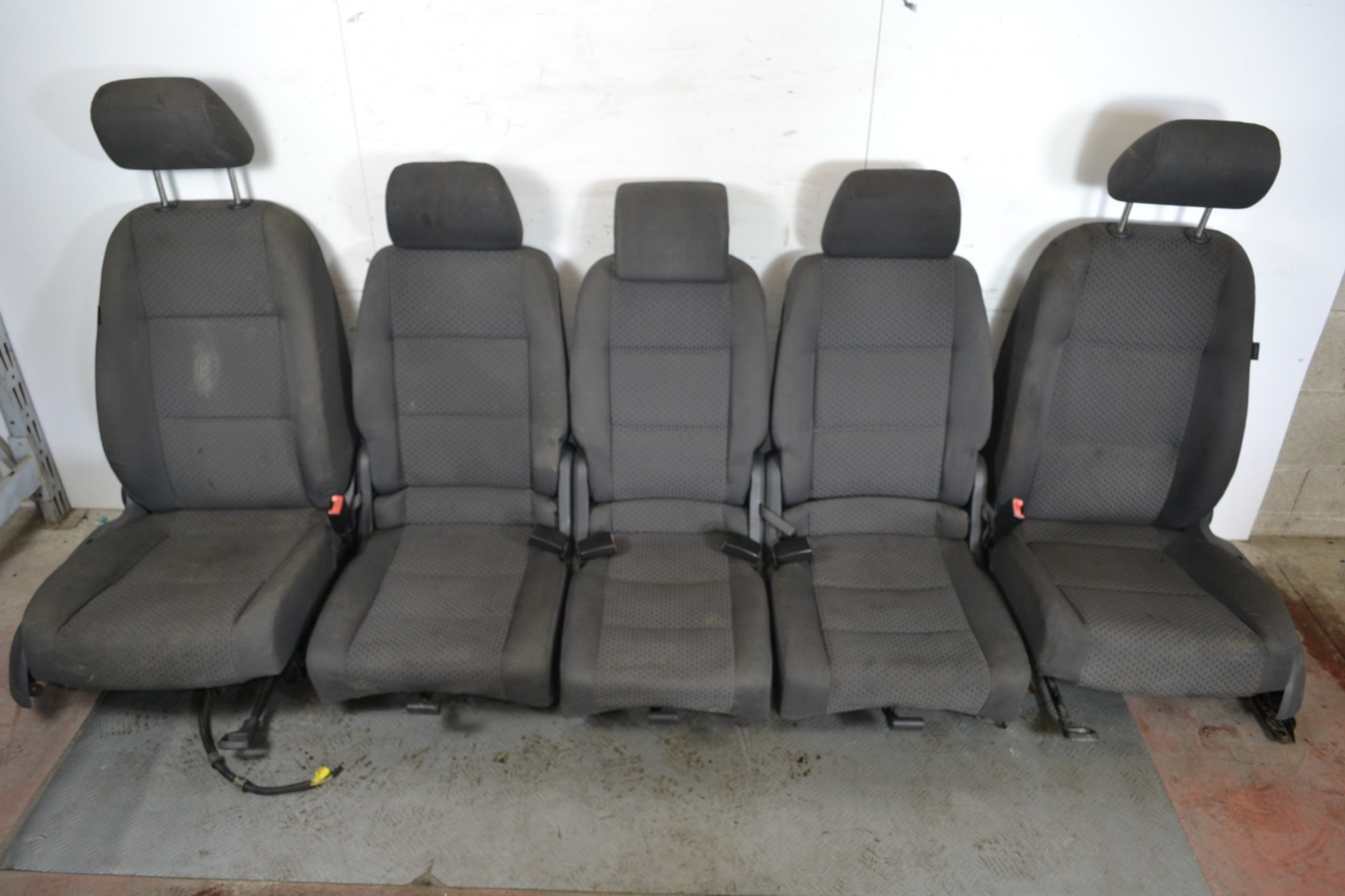 Tappezzeria completa Volkswagen Touran Dal 2003 al 2015  1649421941913