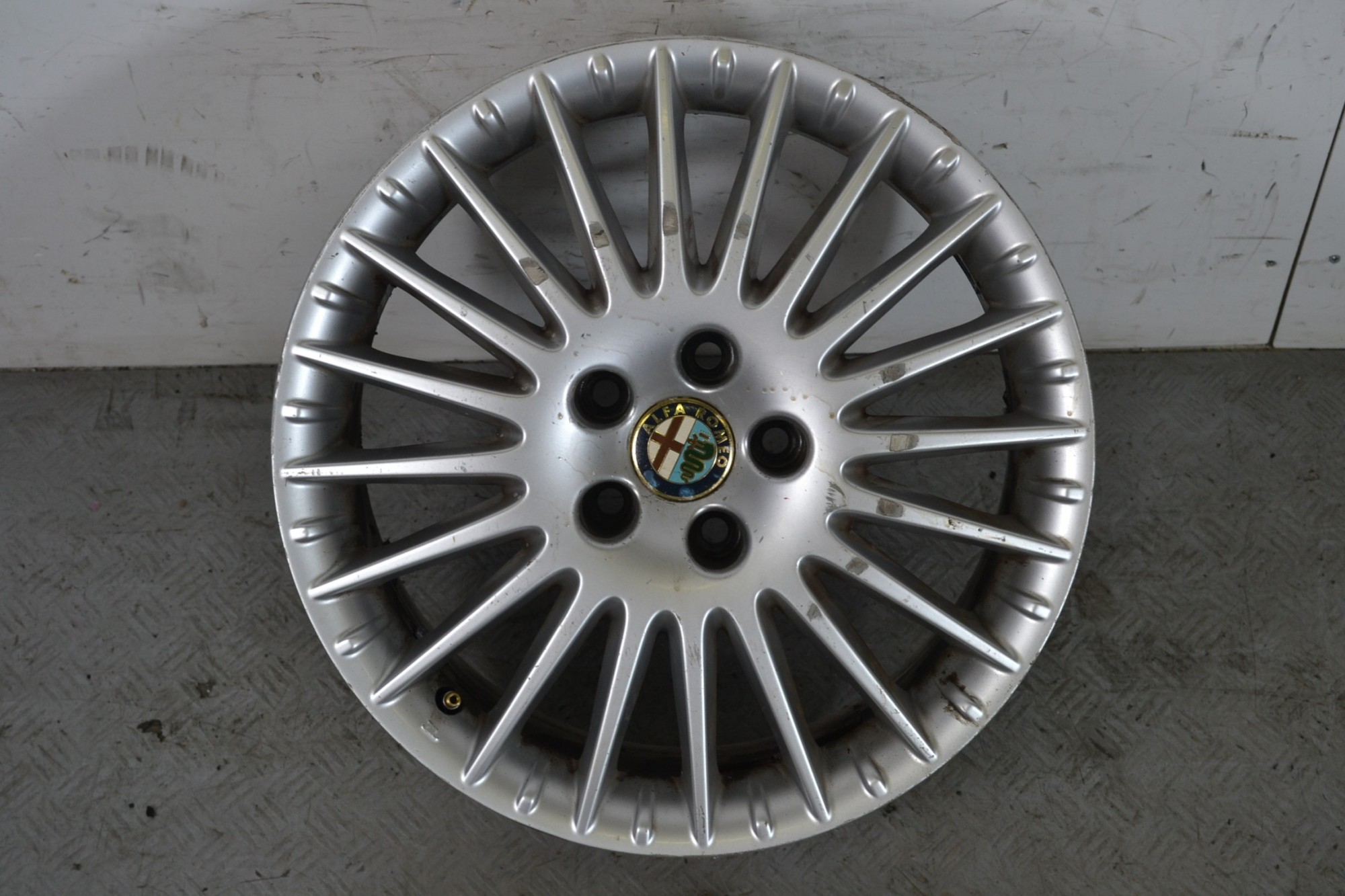 Cerchio in Lega Alfa Romeo 159 dal 2005 al 2011 R17 Cod 60890480  1649747615567