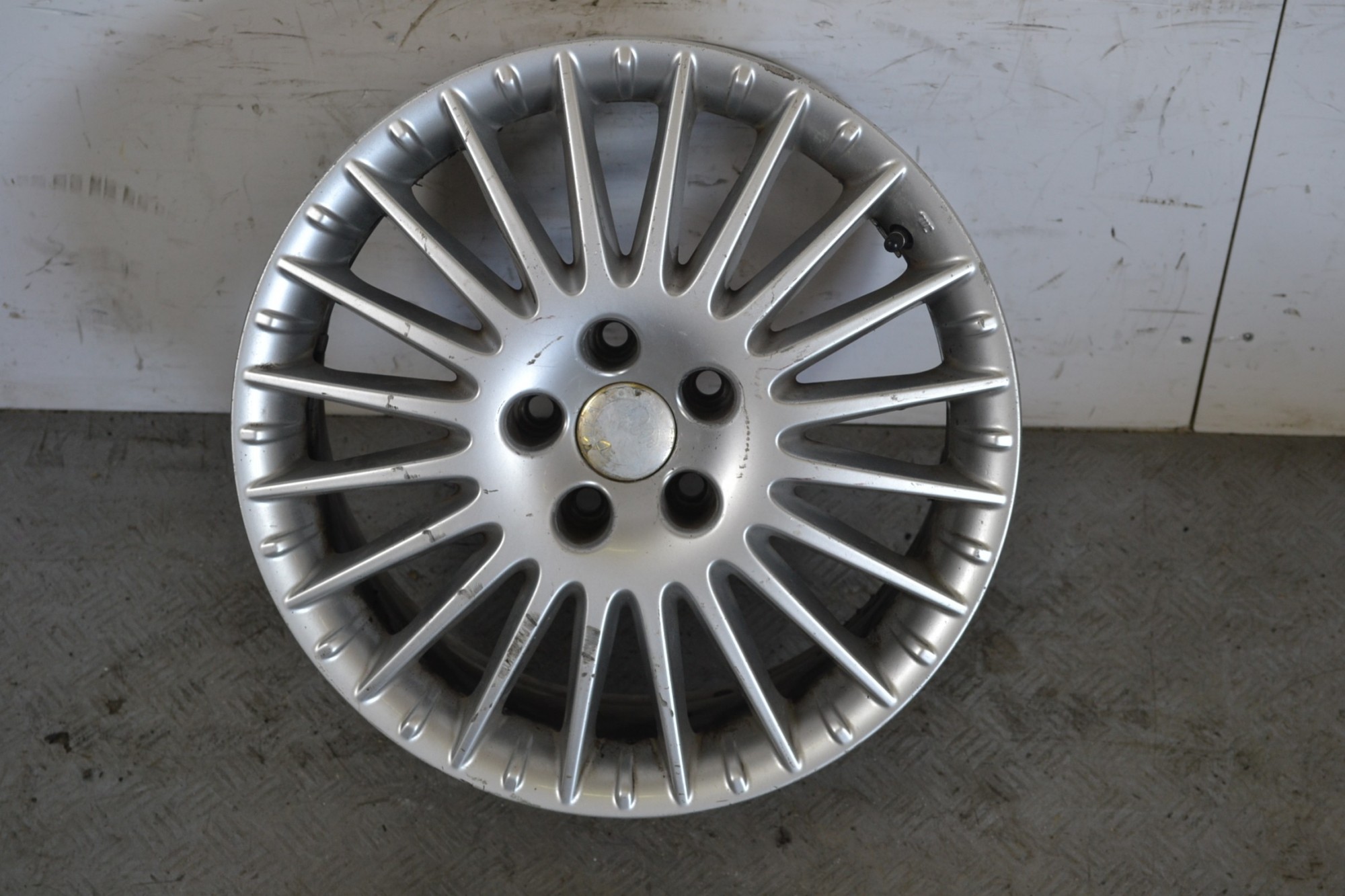 Cerchio in Lega Alfa Romeo 159 dal 2005 al 2011 R17 Cod 60690480  1649755480201