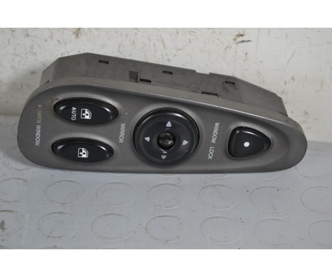 Pulsantiera Alzacristalli Anteriore SX Hyundai Coupe dal 2001 al 2009 Cod 93570-27000  1649862730039