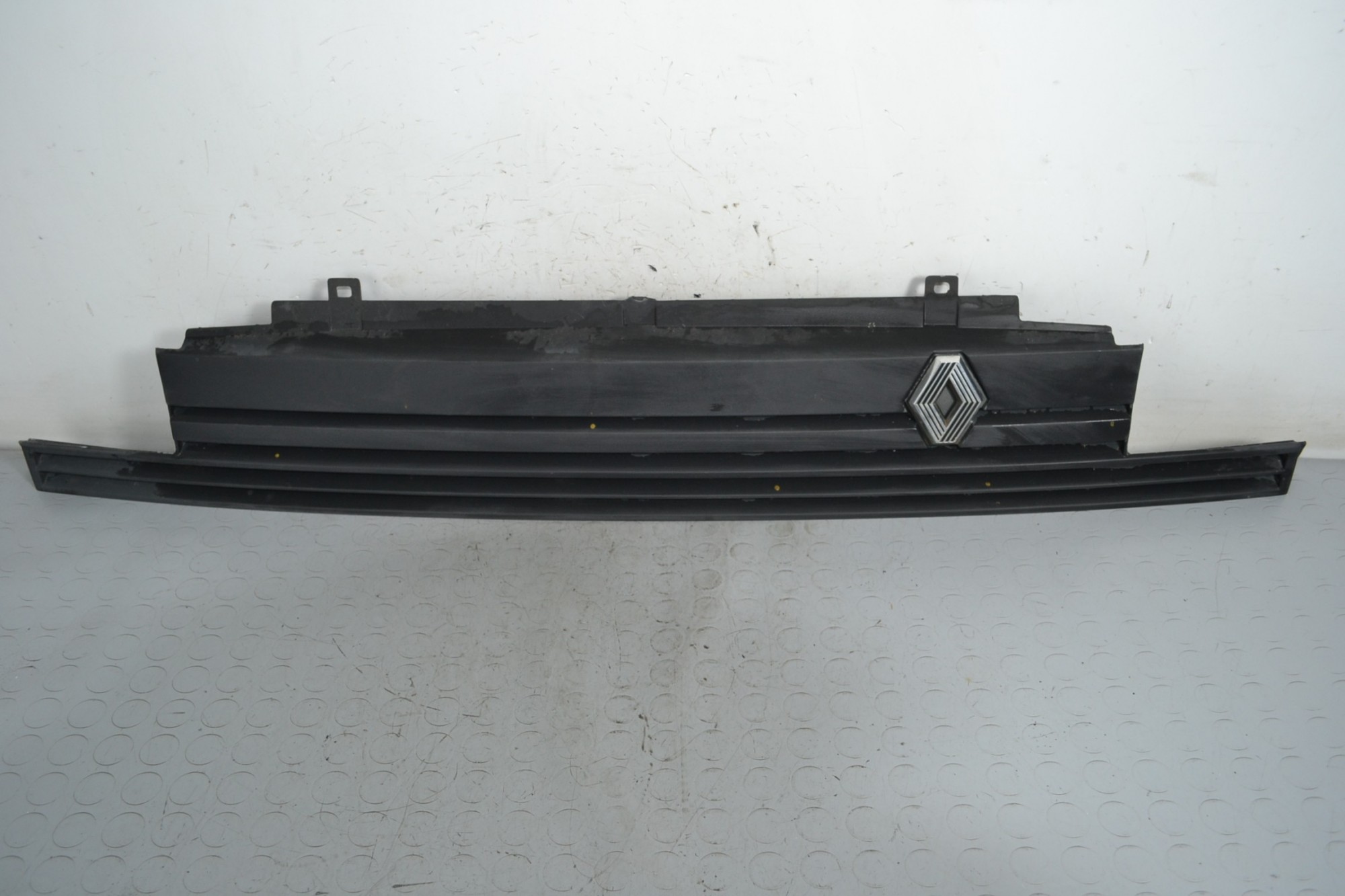 Griglia Anteriore Renault Supercinque dal 1984 al 1996 Cod 7700777015  1650354988579