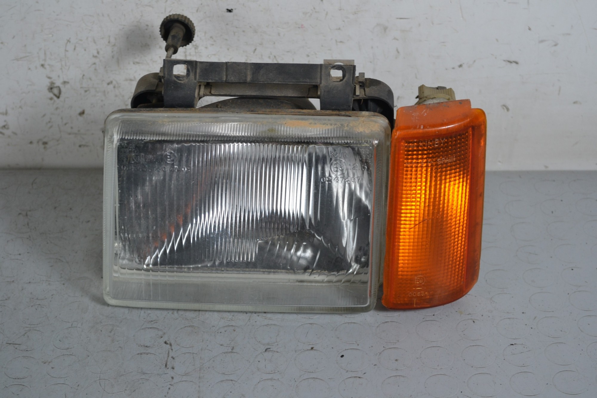 Faro fanale anteriore SX Opel Corsa A Dal 1982 al 1993 Cod 0147408  1650444762140