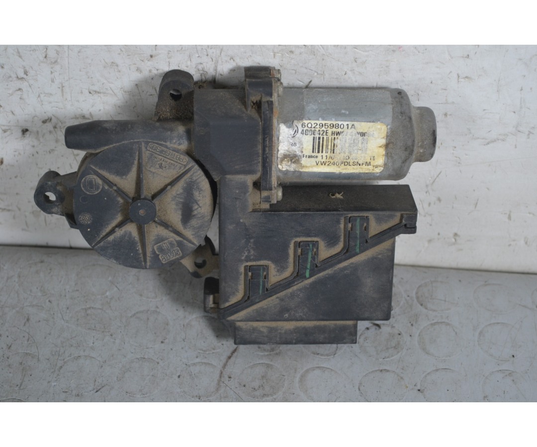 Motorino Alzacristalli Anteriore DX Volkswagen Polo IV dal 2001 al 2005 Cod 6q2959801a  1651565687800