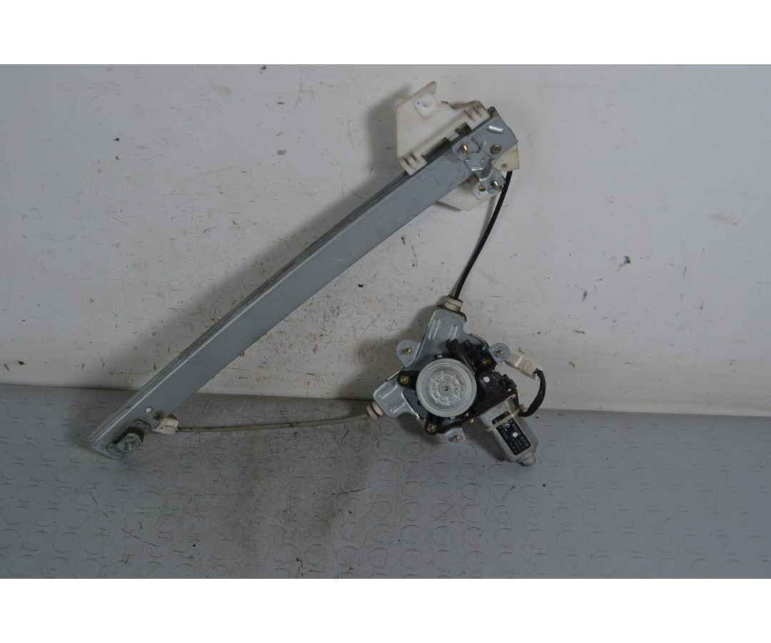 Macchinetta Alzacristalli Posteriore SX Hyundai Matrix dal 2001 al 2010 Cod 98810-17200  1651586396545