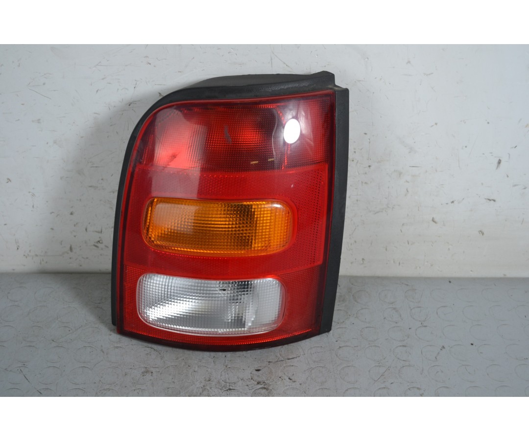 Fanale stop posteriore DX Nissan Micra K11 Dal 1992 al 2002 Cod 265506F600  1651589378500