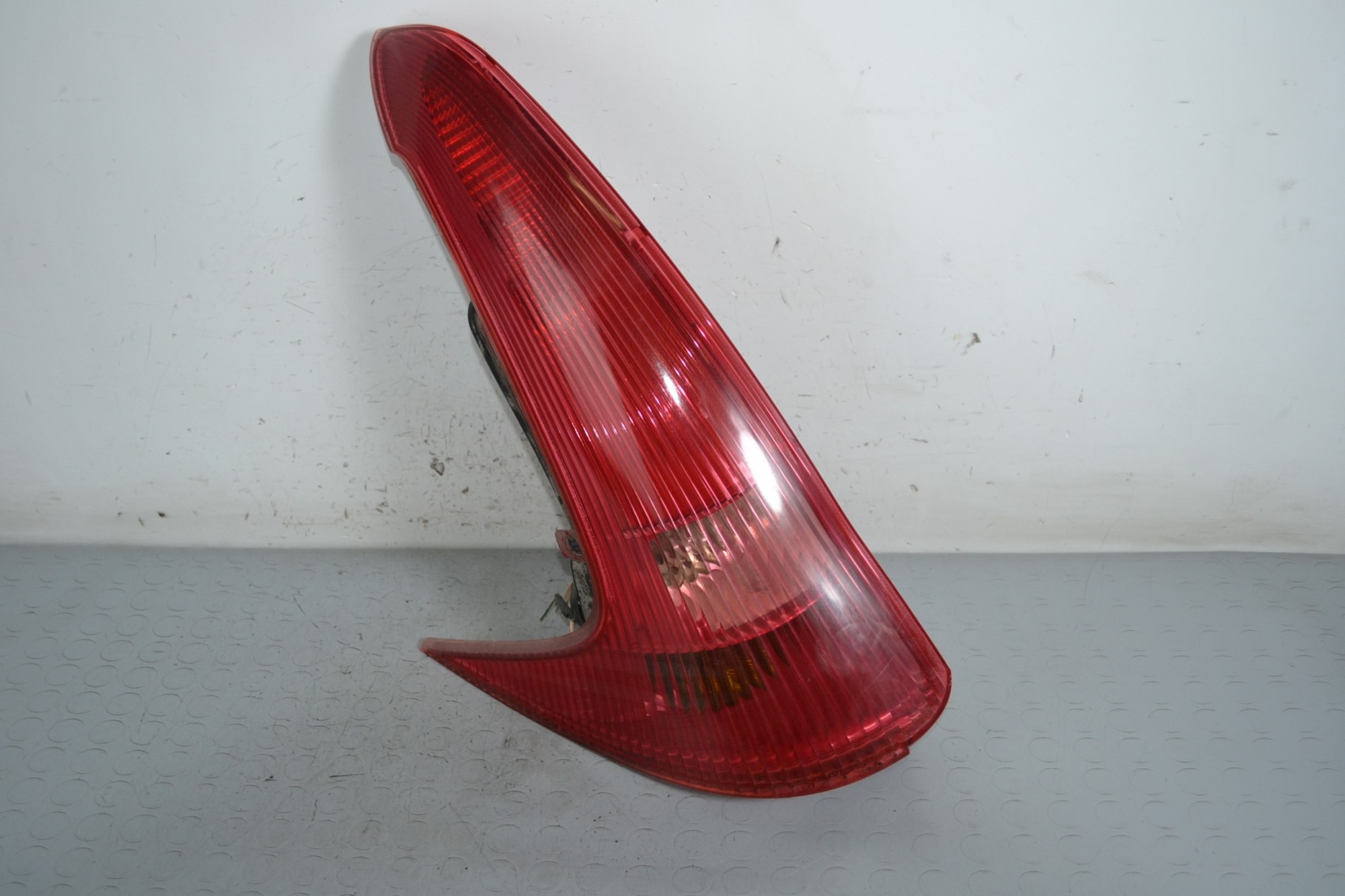 Fanale Stop Posteriore SX Peugeot 206 SW dal 2002 al 2007 Cod 6350R4  1651829976886