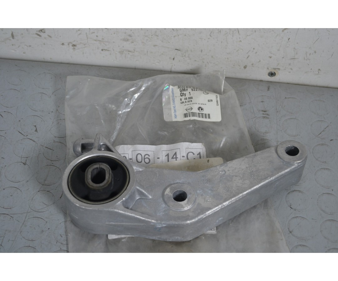 Supporto del cambio centrale Opel Corsa C Dal 2000 al 2006 Cod 9227883  1651834146878