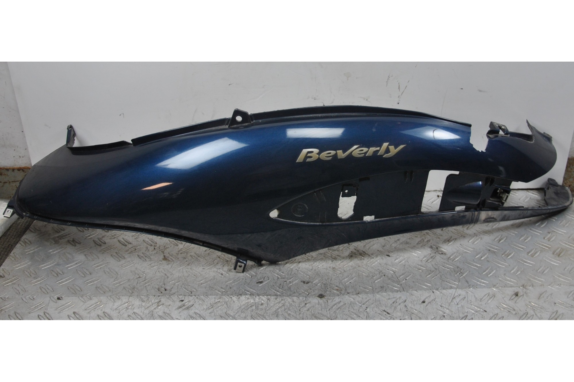 Carena Fianchetto Laterale Sinistro Piaggio Beverly 400 IE dal 2006 al 2010  1652697537575