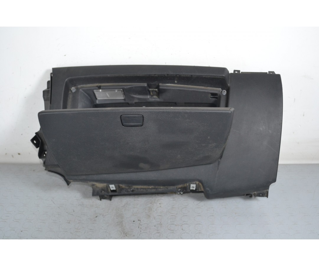 Vano portaoggetti lato passeggero Bmw Serie 1 E87 Dal 2004 al 2013 Cod 7124554-12  1652776244516