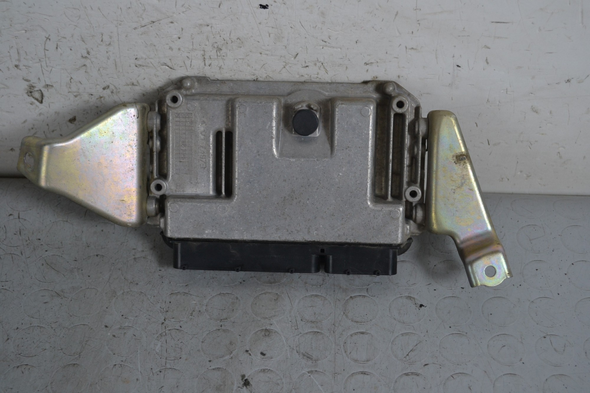 Centralina ECU Toyota Yaris Dal 2011 al 2019 Cod 89661-0U111 / 0261S18601  1653460837625