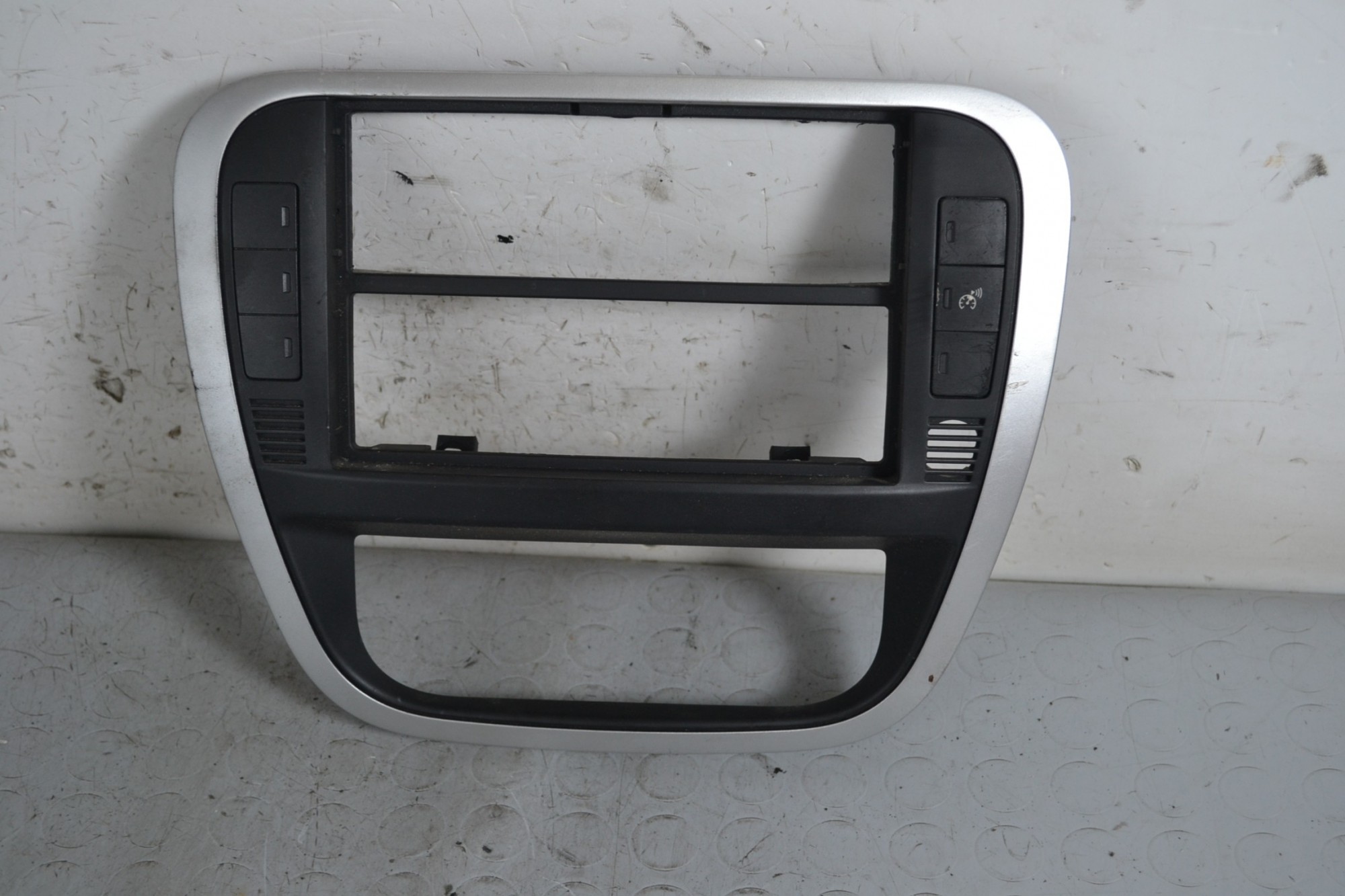 Modanatura rivestimento radio Citroen C2 Dal 2003 al 2009 Cod 96546664XT  1653462635953