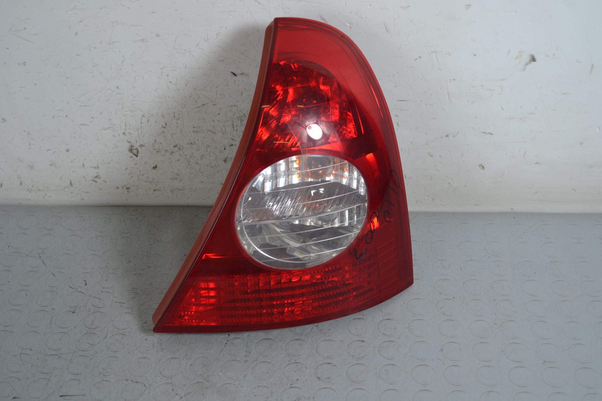Fanale Stop Posteriore DX Renault Clio II dal 1998 al 2012 Cod 8200071414  1653988188063
