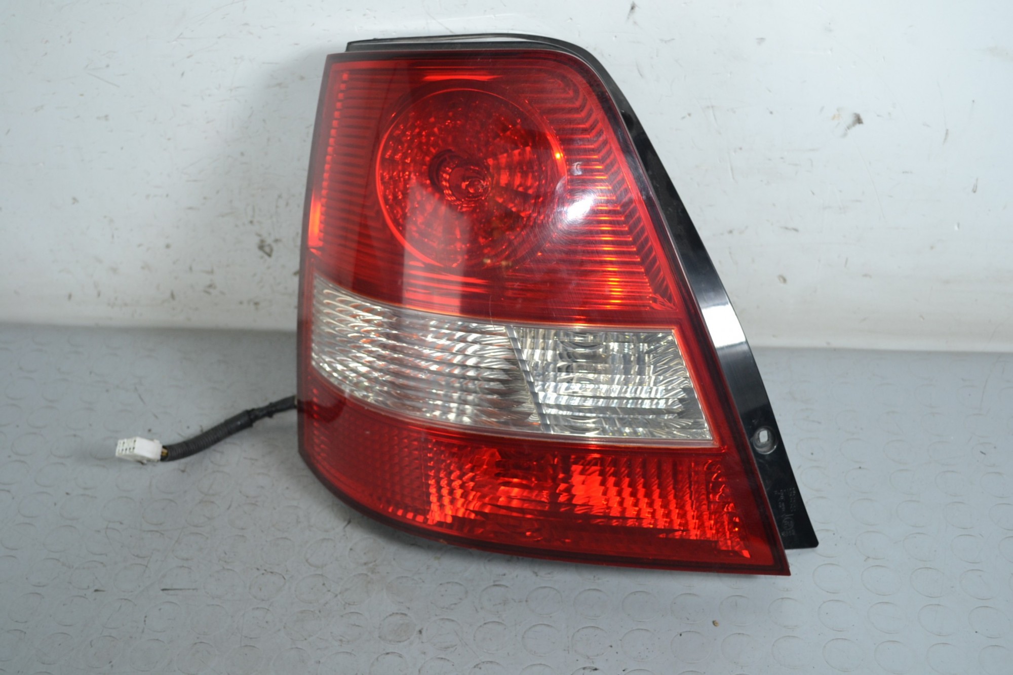 Fanale Stop Posteriore SX Kia Sorento BL dal 2002 al 2009 Cod 924013E010  1654502877654