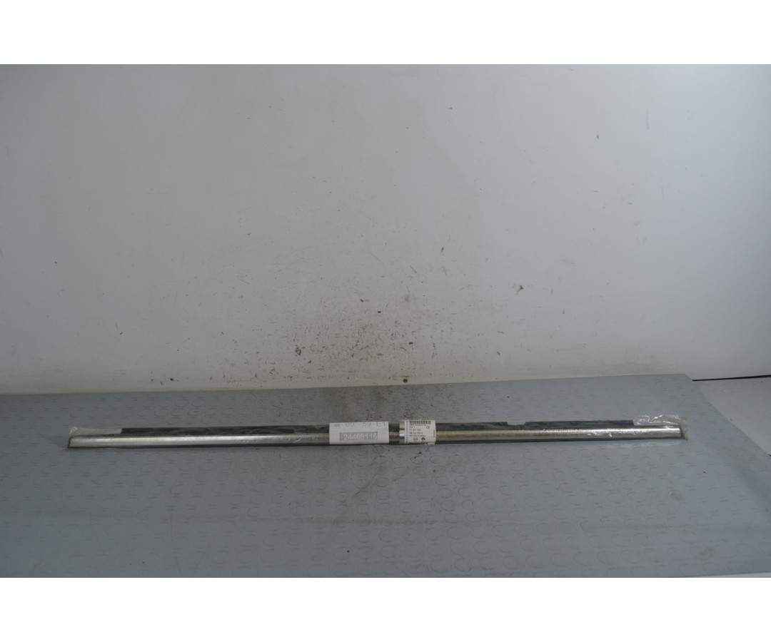 Modanatura cromata rasavetro posteriore SX Opel Astra H SW Dal 2004 al 2011 Cod 24469115  1654767586544