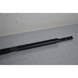 Modanatura cromata rasavetro posteriore SX Opel Astra H SW Dal 2004 al 2011 Cod 24469115  1654767586544