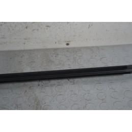 Modanatura cromata rasavetro posteriore SX Opel Astra H SW Dal 2004 al 2011 Cod 24469115  1654767586544