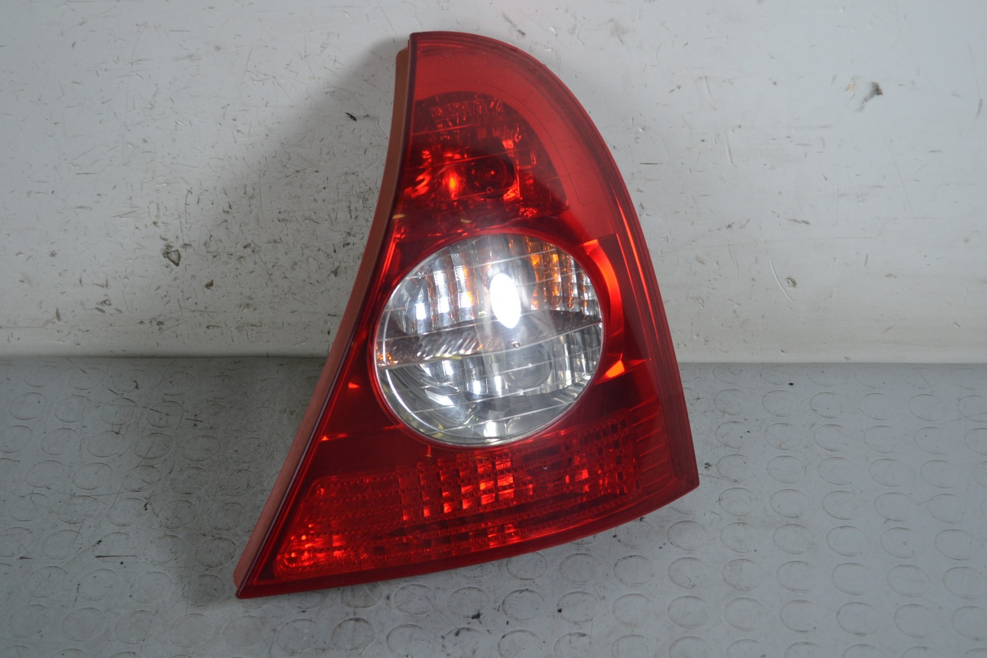 Fanale Stop Posteriore DX Renault Clio II dal 1998 al 2012 Cod 8200071414  1654844658034