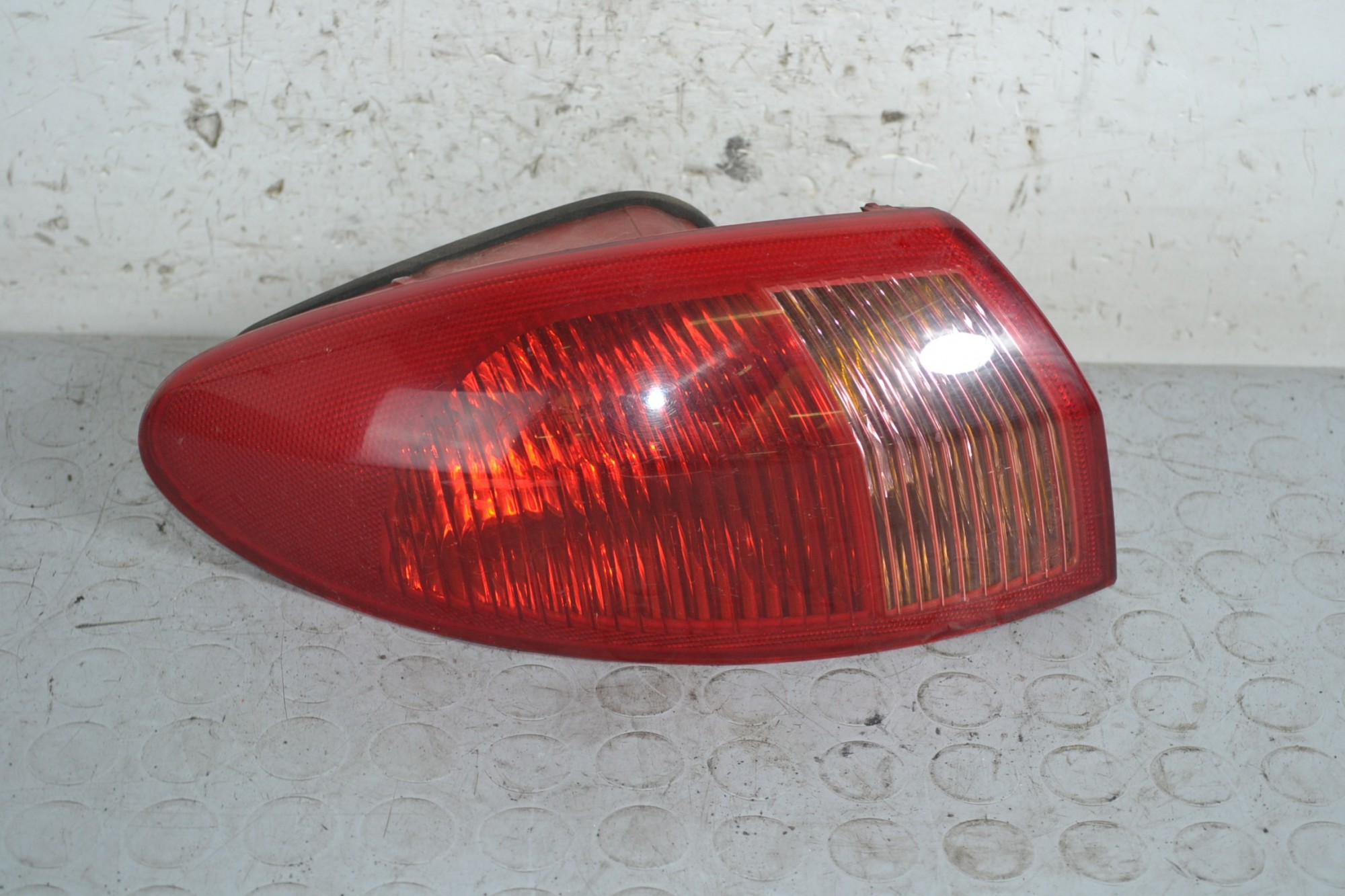 Fanale stop posteriore esterno SX Alfa Romeo 147 Dal 2000 al 2010 Cod 46556349  1655299259241